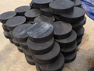 万宁市板式橡胶支座由若干层橡胶片与薄钢板经加压硫化